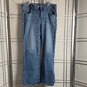 American Eagle Outfitters Medium Blue Wide Leg (kickboot) Jeans (Long)